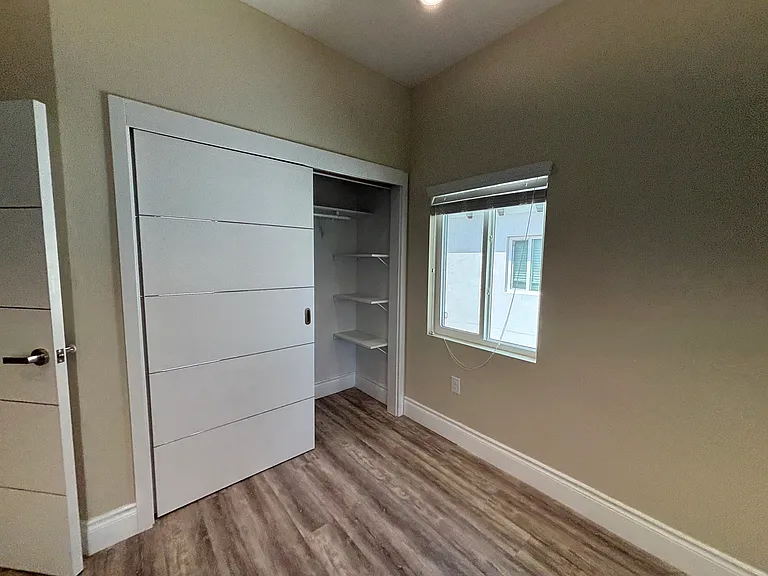 2049 Greenbriar Ter #2049 — Photo 26