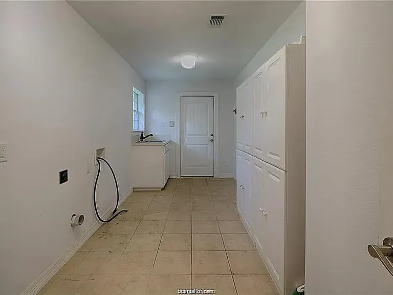 6353 FM 1361 — Photo 8