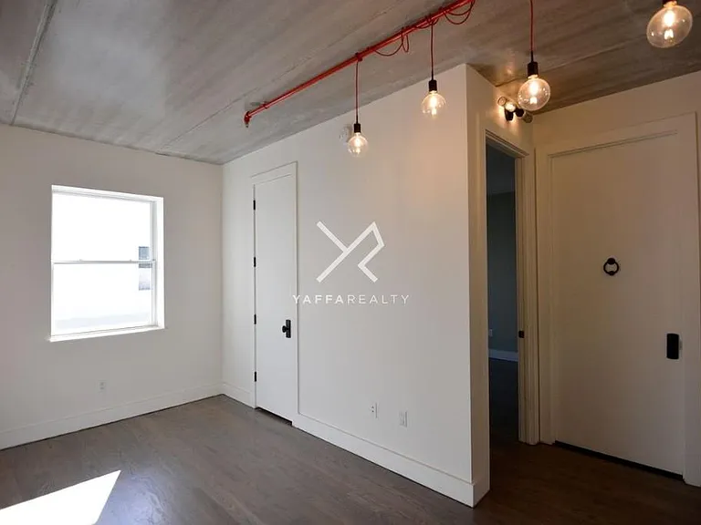 806 Saint Johns Pl #2C — Photo 4