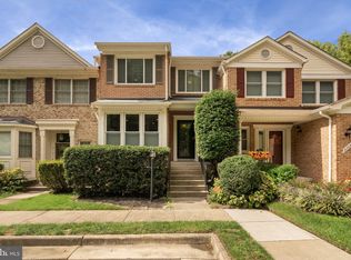 9103 Golden Sunset Ln, Springfield, VA 22153