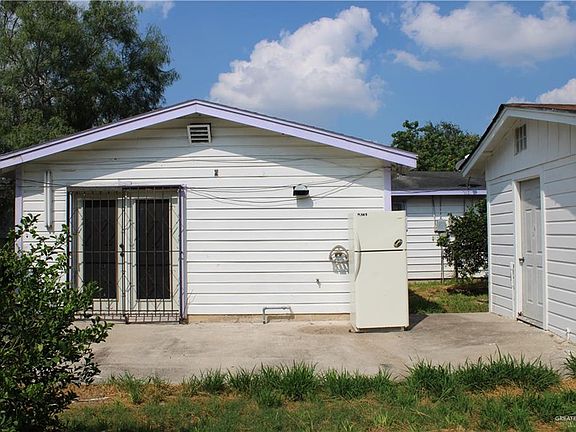 3rd image of 1004 Monterrey St