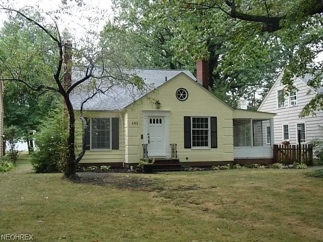 482 Lake Forest Dr photo 1