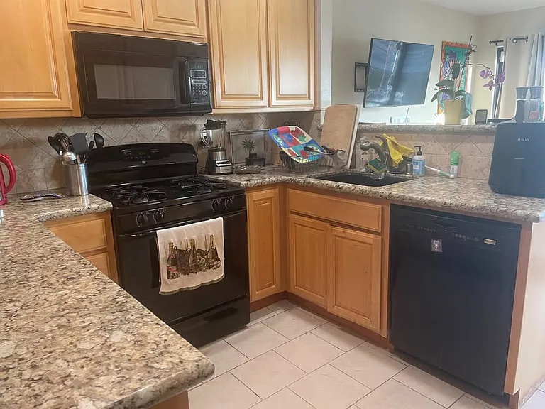 402 Tideway Dr — Photo 5