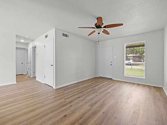 4th image of 1 Cliffside Cir