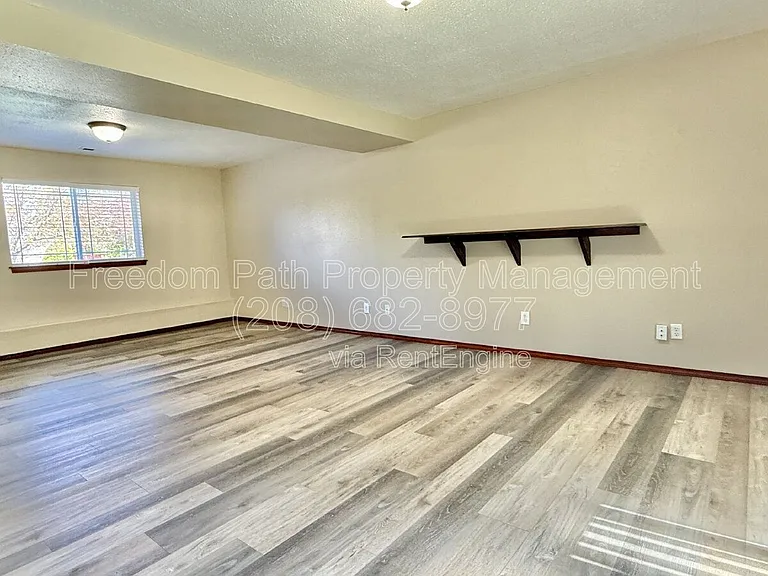 1930 W Canfield Ave — Photo 19