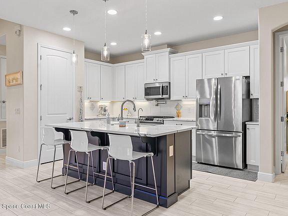 4th image of 8563 Catalissa Ave