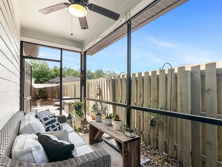 7916 SW 80th Dr — Photo 35