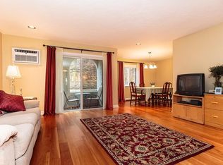 110 Fellsview Ter APT 112, Stoneham, MA 02180