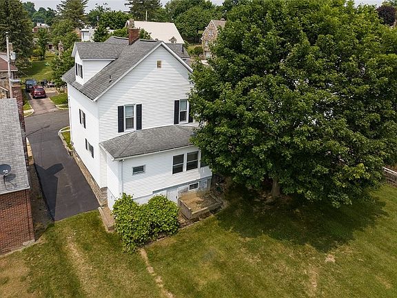 2nd image of 239 W Catherine St