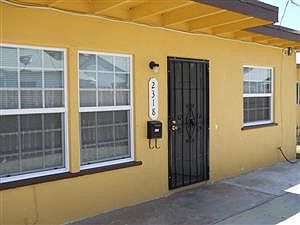5th image of 2318 Leroy St