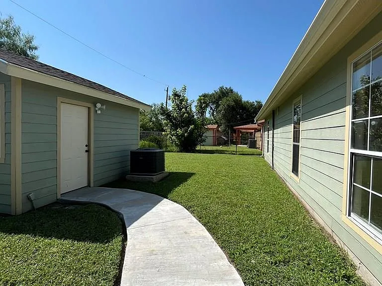 1184 Milam Ave — Photo 18