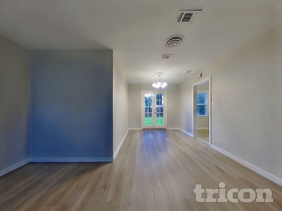 3rd image of 920 Kimball Ave