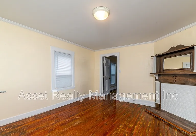 1443 N 4th Ave — Photo 5