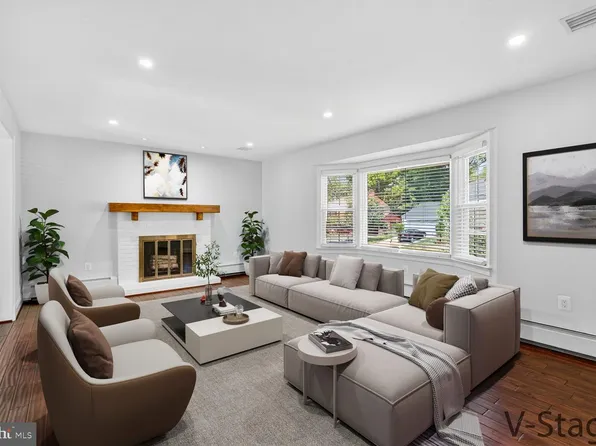 4320 Loyola Ave, Alexandria, VA 22304