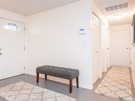 3rd image of 13712 90th Ave NE