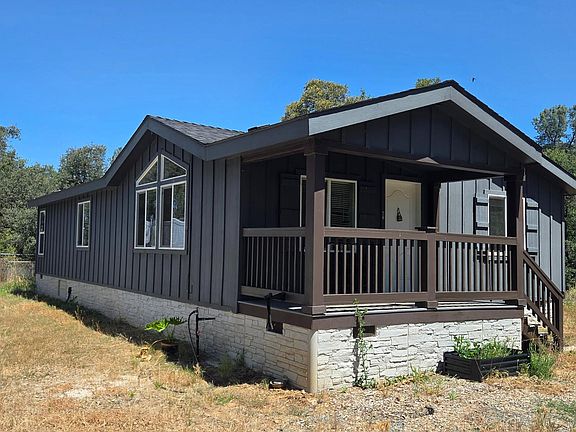 3rd image of 22560 Ladan Ln