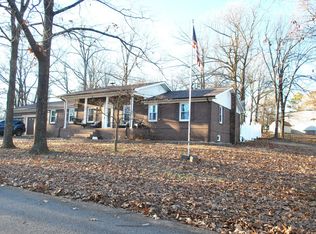 15183 Orchard Lake Dr, Dexter, MO 63841