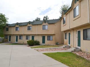 Spacious 2 Bed / 2 Bath Townhomes in East Pueblo!, Pueblo, CO 81001