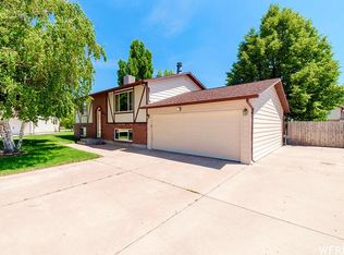 651 W 1060 N, Clinton, UT 84015