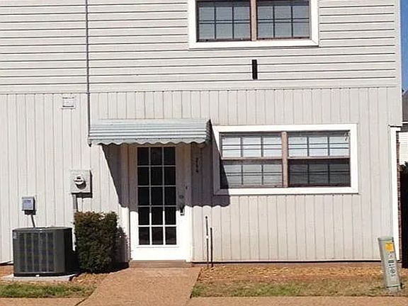 3rd image of 3634 Greenacres Dr #244