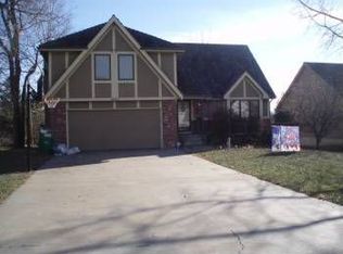 6623 SW Scathelock Rd, Topeka, KS 66614