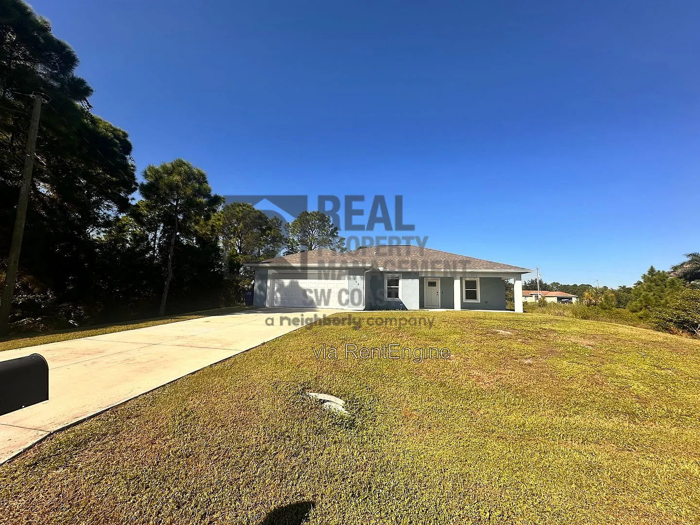 4 bed, 2.0 bath, 1840 sqft, $2,200 — Photo 2