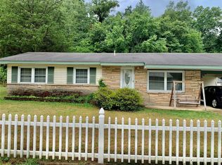 725 South Rd, Ellington, MO 63638