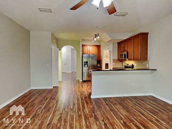 5th image of 1942 Greenwood Valley Dr