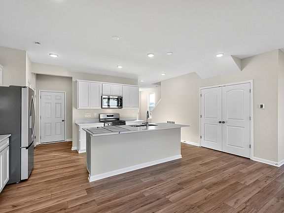6th image of this home