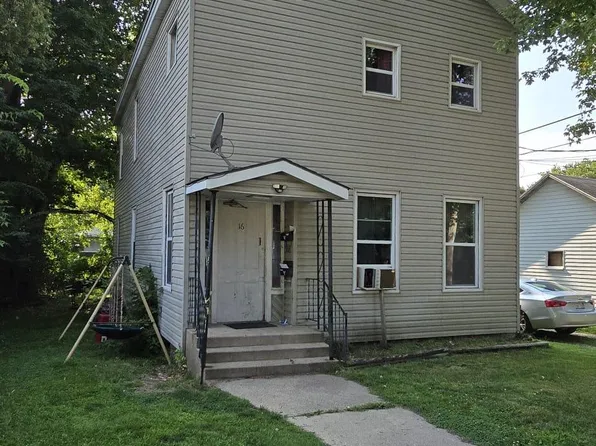 16 S 7th St, Niles, MI 49120