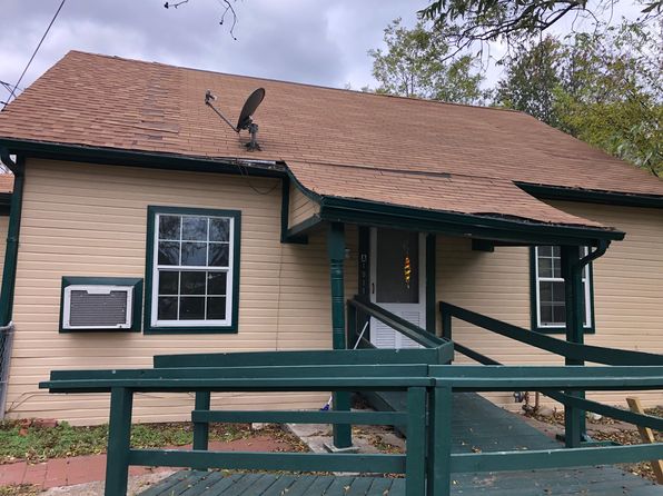 1911 Pecan St APT A