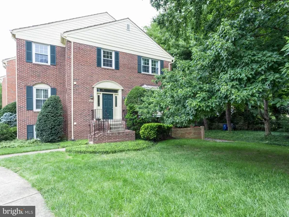 6859 Williamsburg Pond Ct, Falls Church, VA 22043