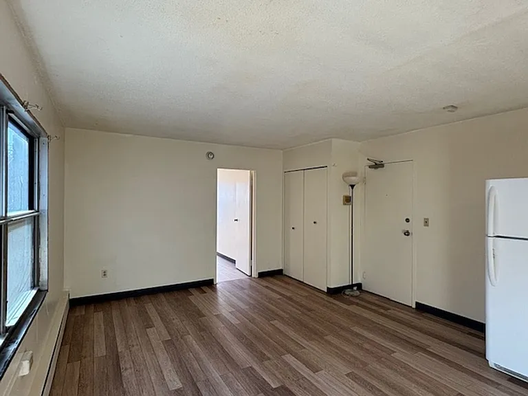 405 Fairview Ave N — Photo 6