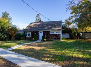 15 Wilson Pl, Red Bank, NJ 07701