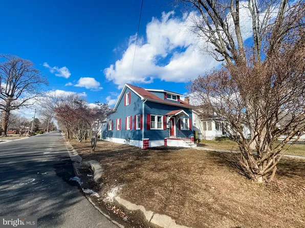 501 Blue Rock Rd, Wilmington, DE 19809