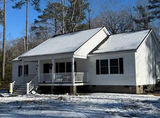 300 River Oaks Rd, Center Cross, VA 22437