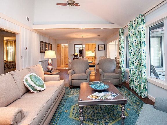 5th image of 444 Sea Rocket Ct