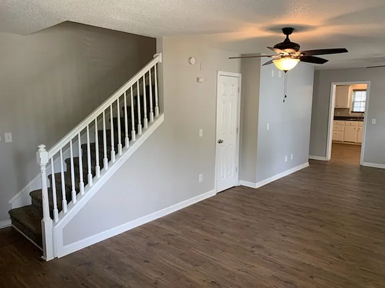 106 Winterberry Ln — Photo 1
