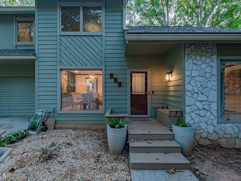 1st image of 555 Woodman Pl #B-3