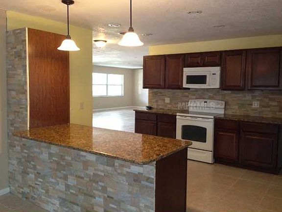 5th image of 512 Forest Glen Ave