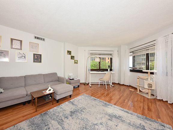 5th image of 1633 N Prospect Ave Unit 5F