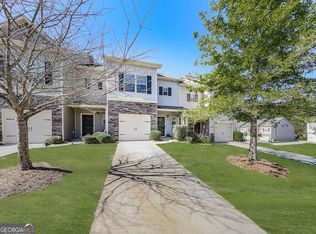 577 Oakside Pl, Acworth, GA 30102