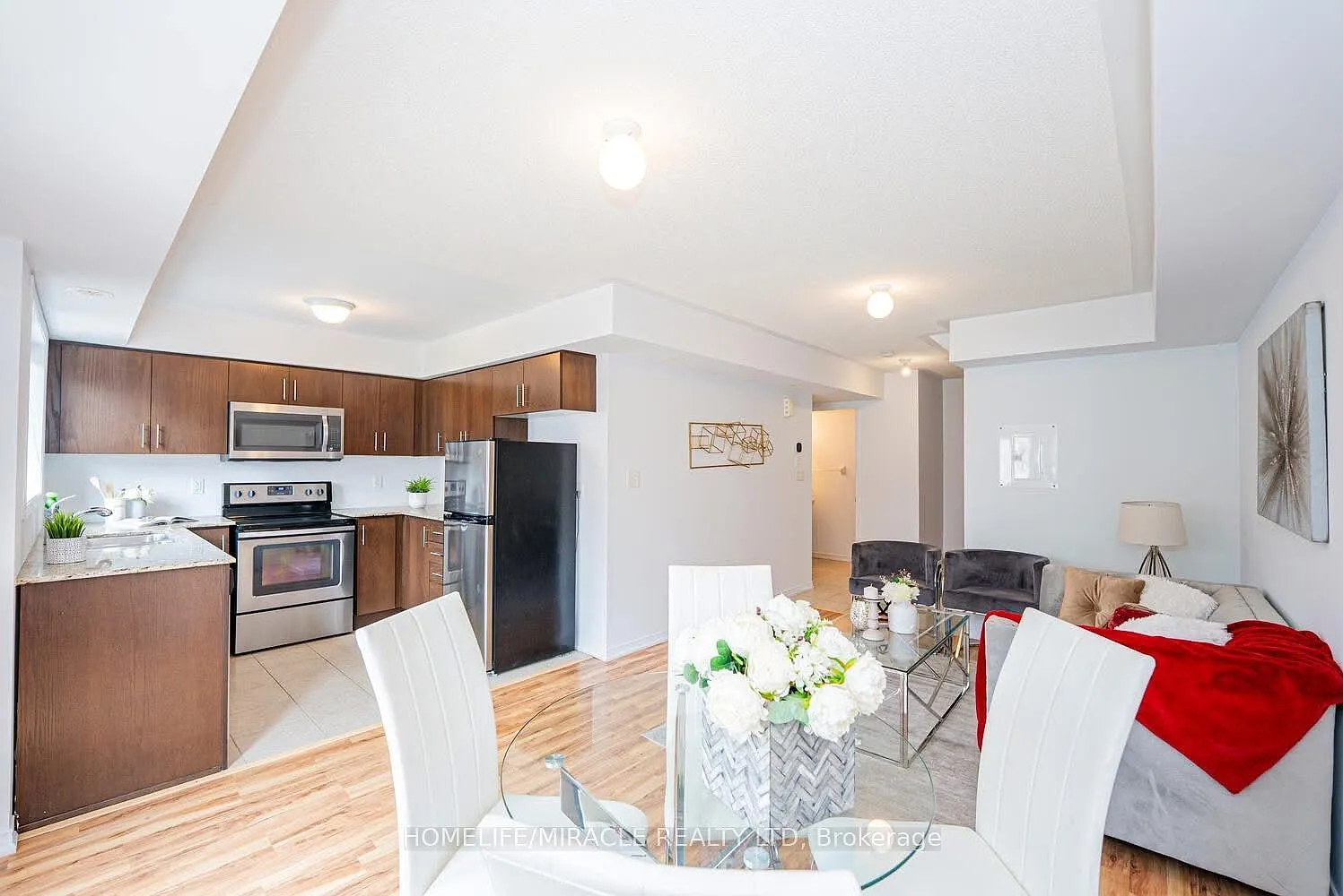 2 bed, $2,599 — Photo 4