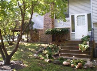 1663 Hickory Hl, Eagan, MN 55122