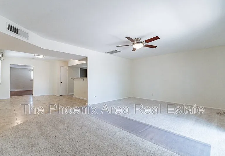 1001 E Campus Dr — Photo 22