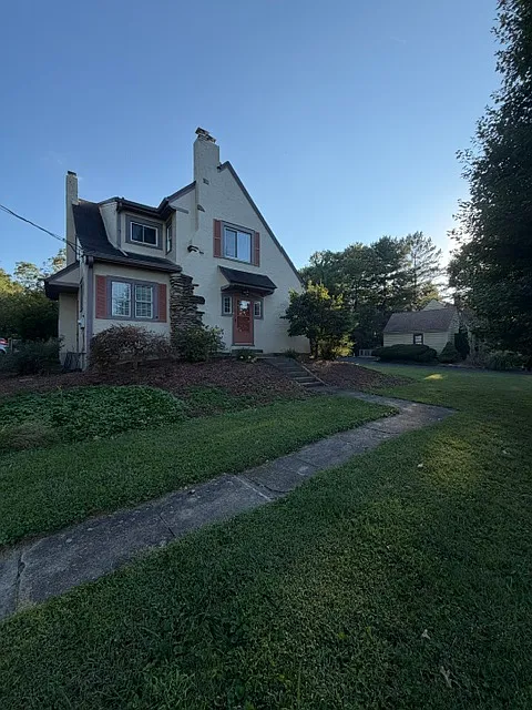 3 bed, 1390 sqft, $1,895 — Photo 2