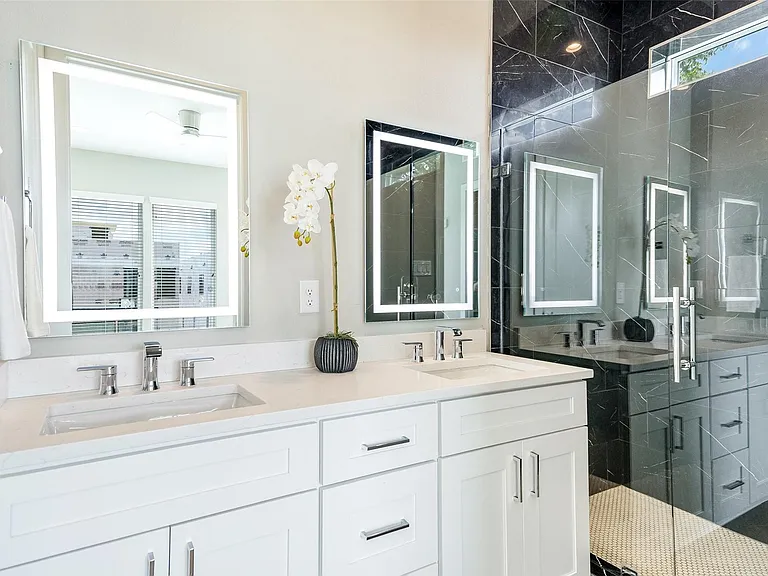 2030 N Prairie Ave #105 — Photo 5