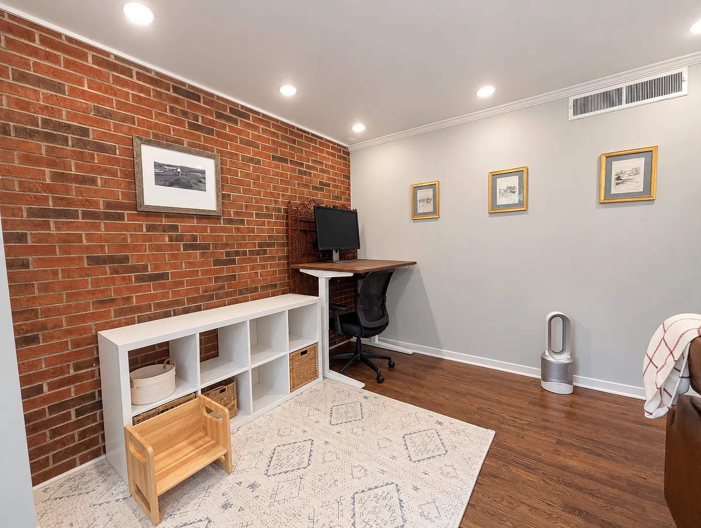 417 W Grant Pl — Photo 3