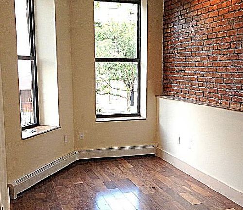 3rd image of 380 Kosciuszko St