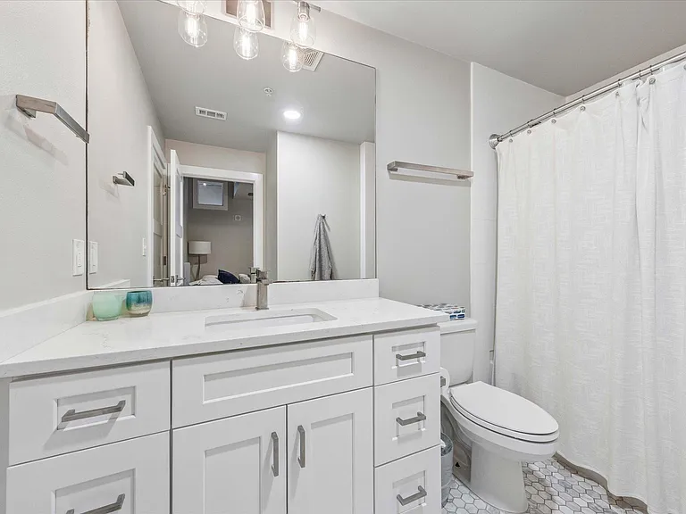360 Nueces St #3702 — Photo 31
